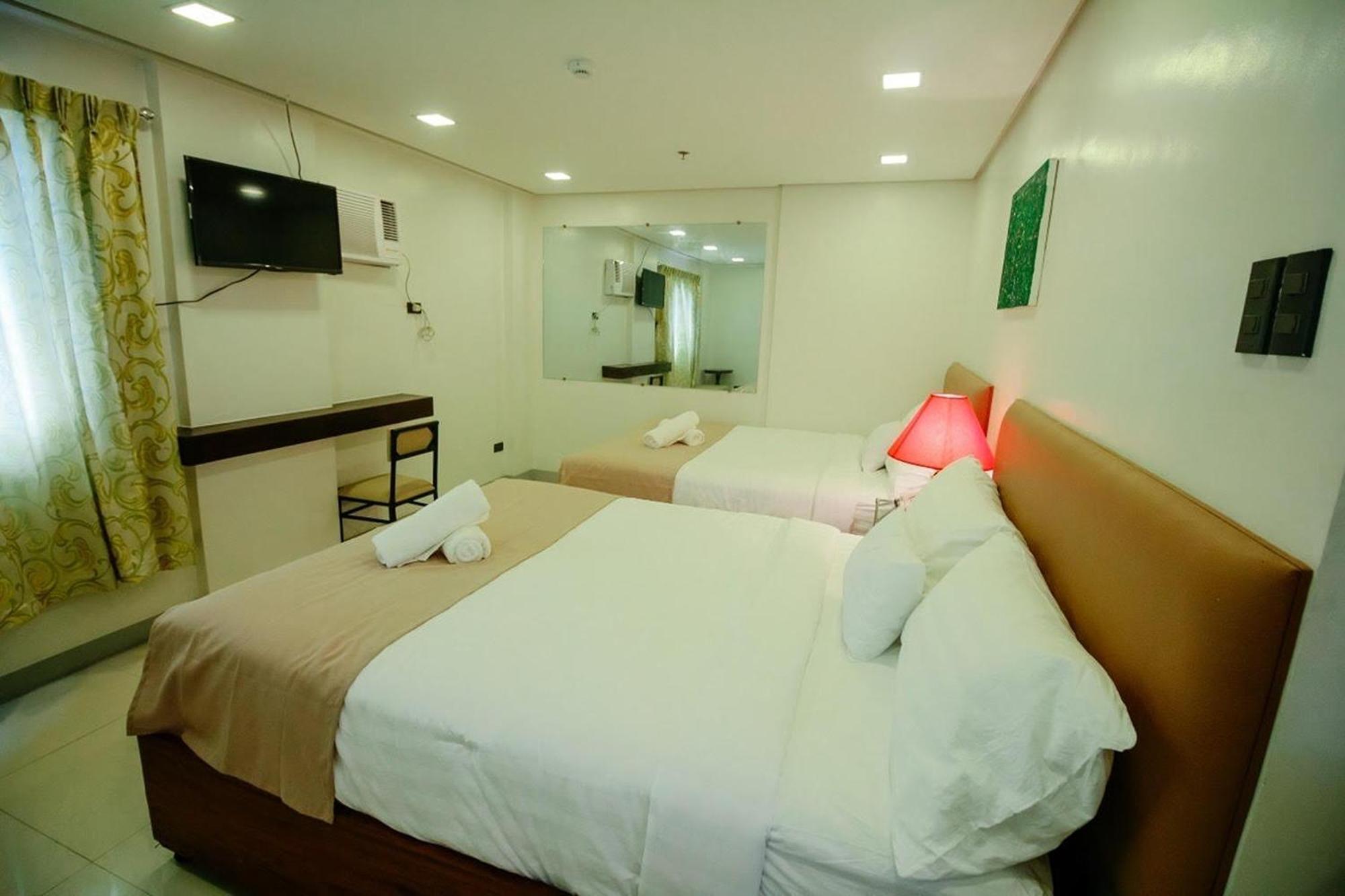 Belltower CSheLi Suites Vigan Buitenkant foto