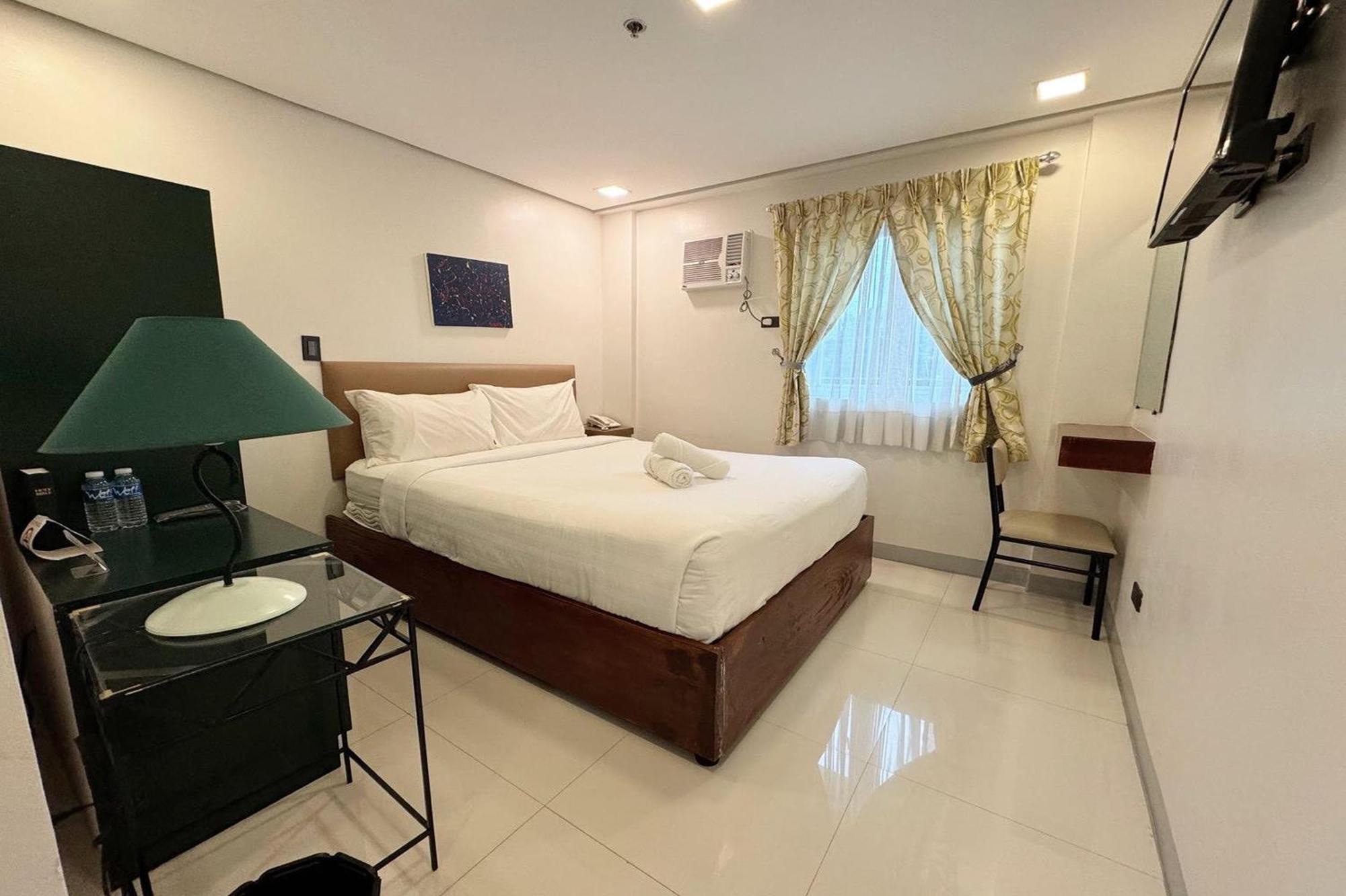 Belltower CSheLi Suites Vigan Buitenkant foto