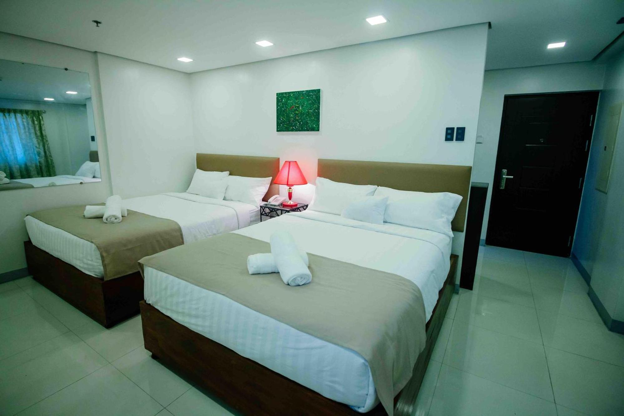 Belltower CSheLi Suites Vigan Buitenkant foto
