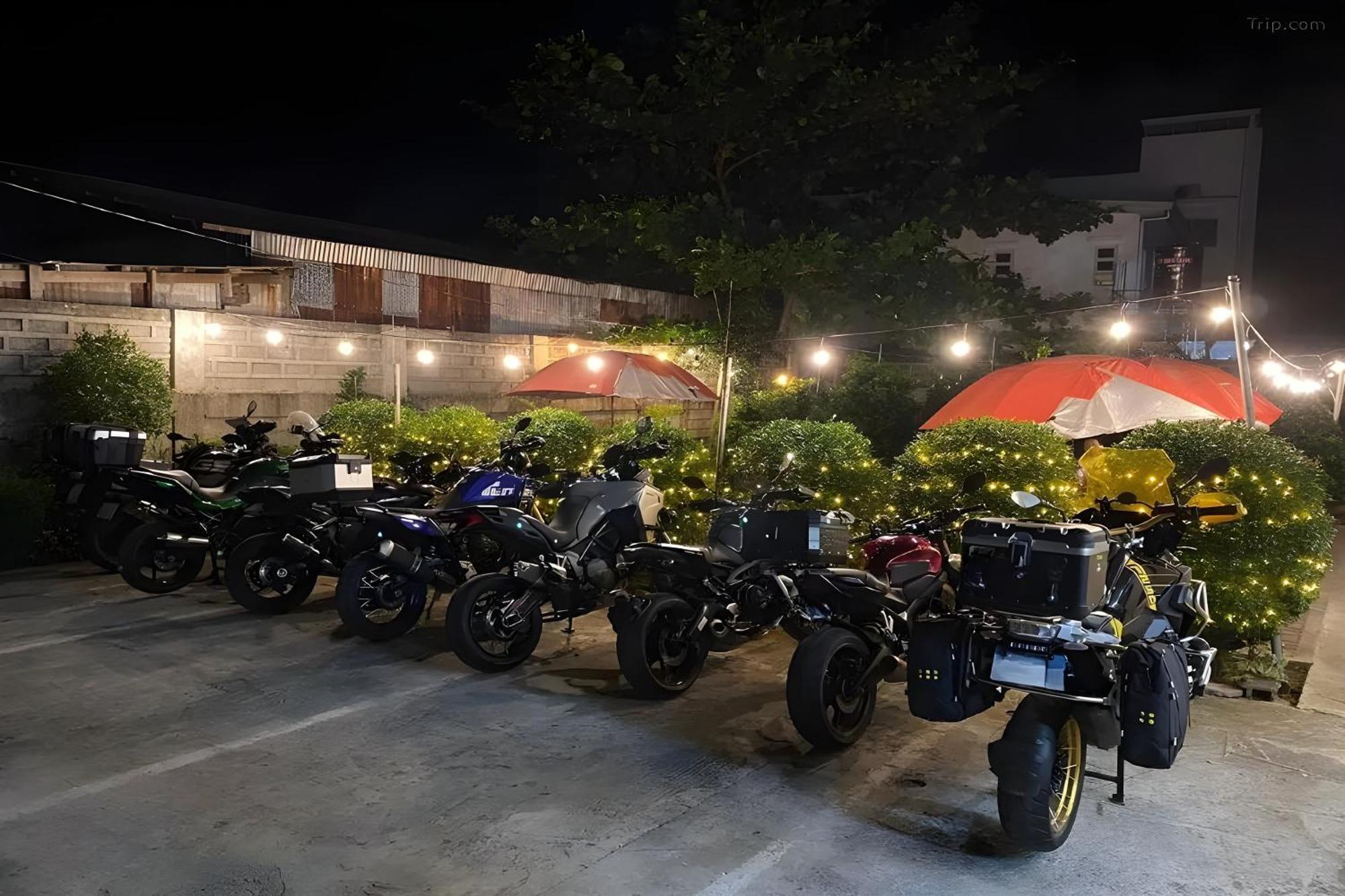 Belltower CSheLi Suites Vigan Buitenkant foto