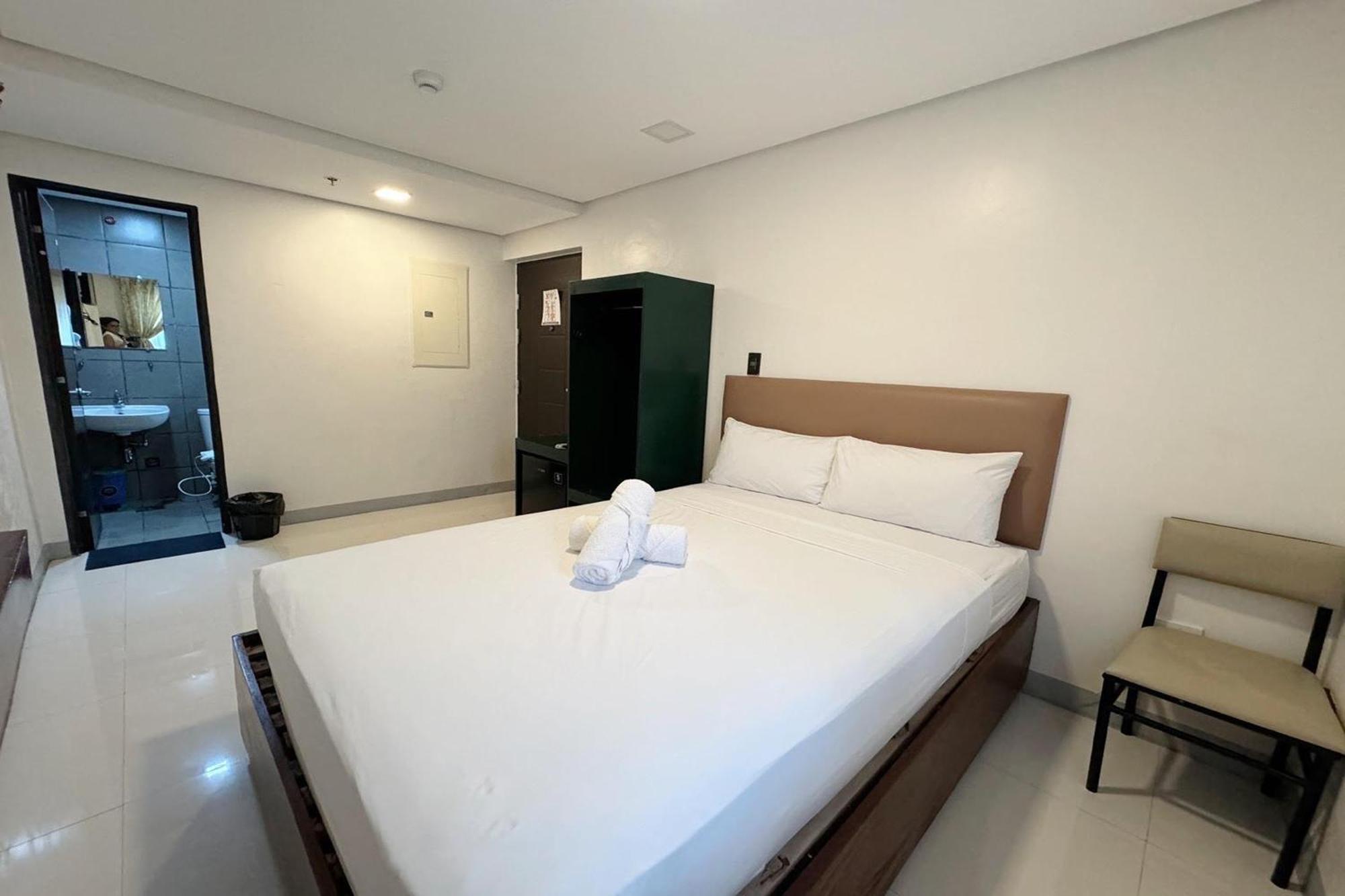 Belltower CSheLi Suites Vigan Buitenkant foto