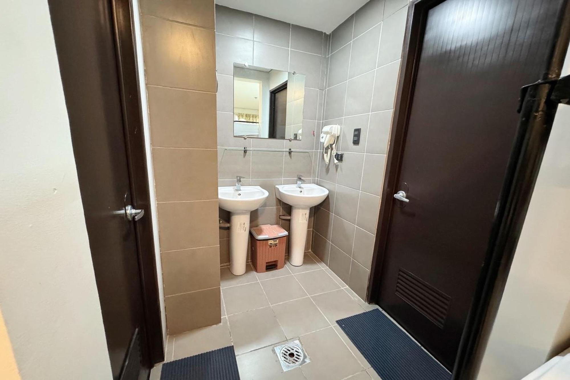 Belltower CSheLi Suites Vigan Buitenkant foto