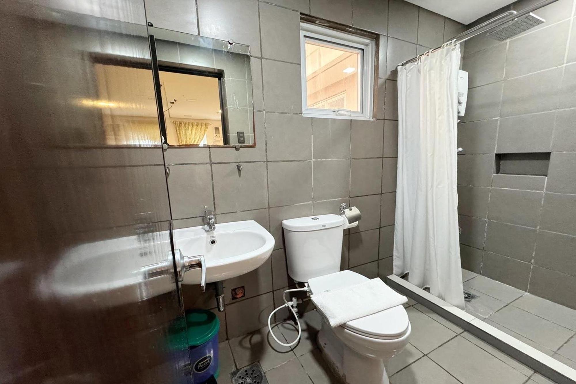 Belltower CSheLi Suites Vigan Buitenkant foto