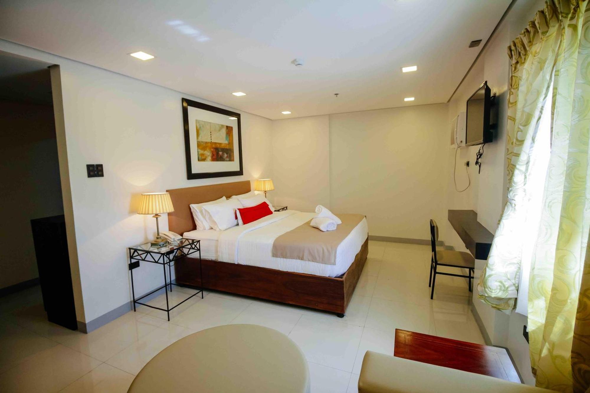Belltower CSheLi Suites Vigan Buitenkant foto
