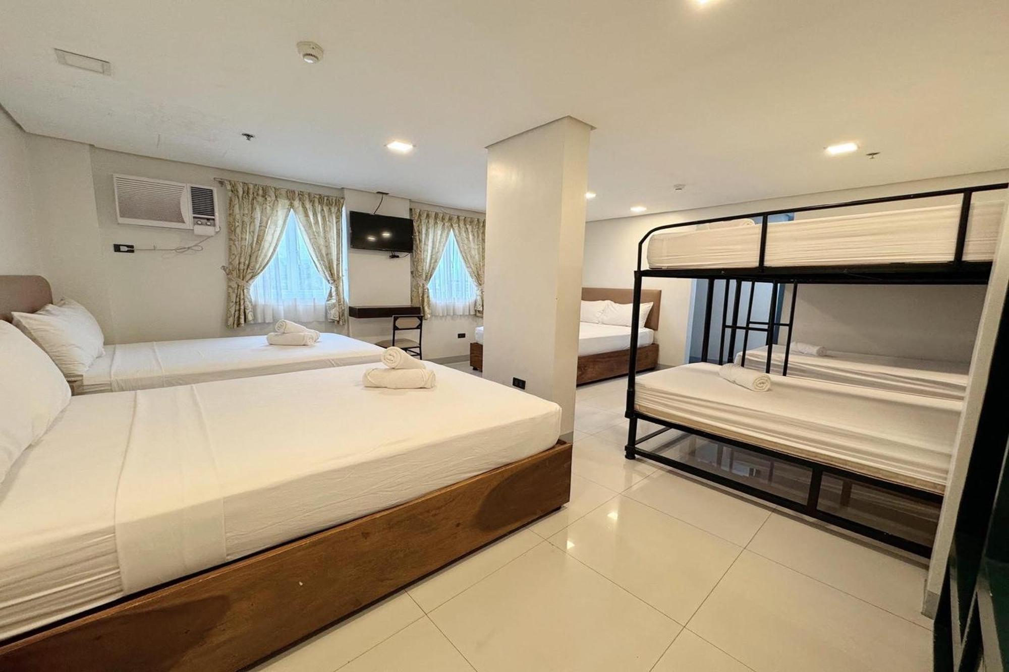 Belltower CSheLi Suites Vigan Buitenkant foto
