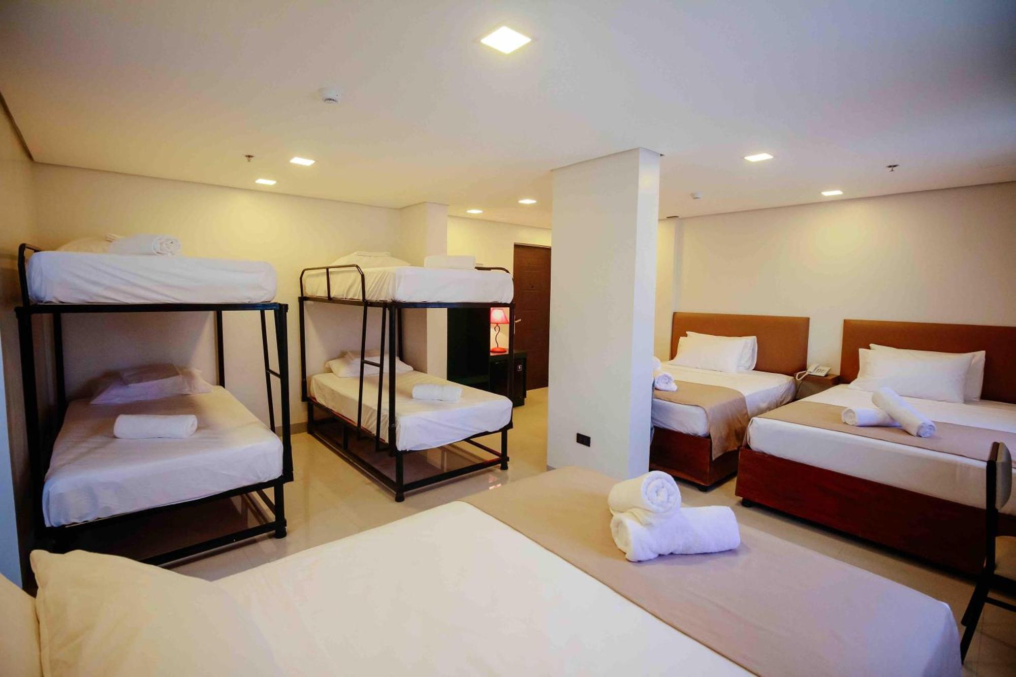 Belltower CSheLi Suites Vigan Buitenkant foto