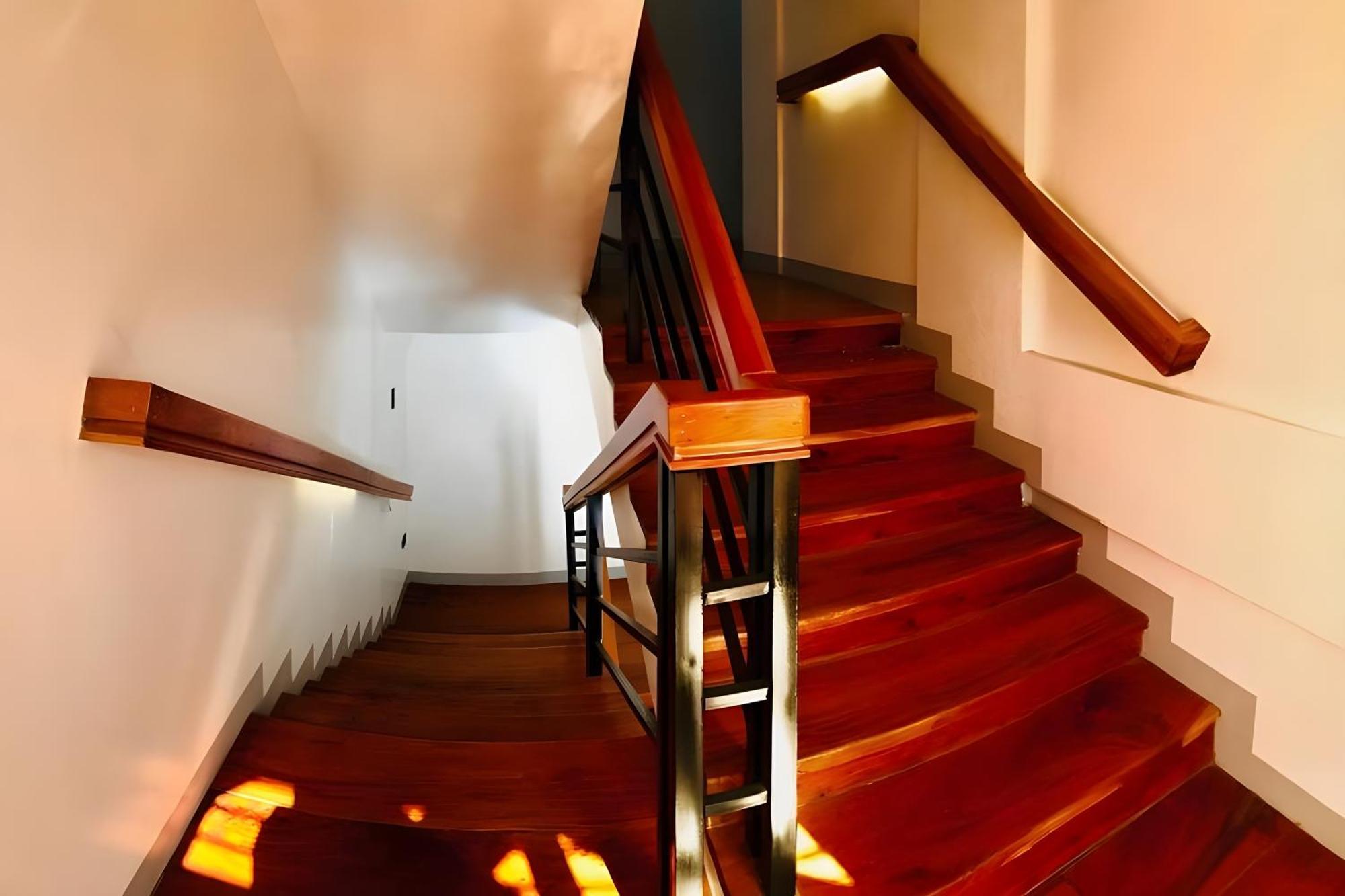 Belltower CSheLi Suites Vigan Buitenkant foto
